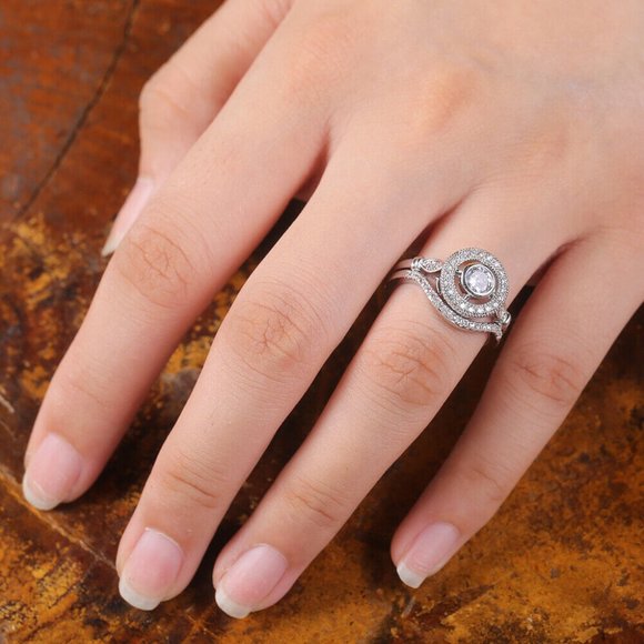 Luxury 925 Silver Round Cut White Sapphire Ring - Picture 4 of 5